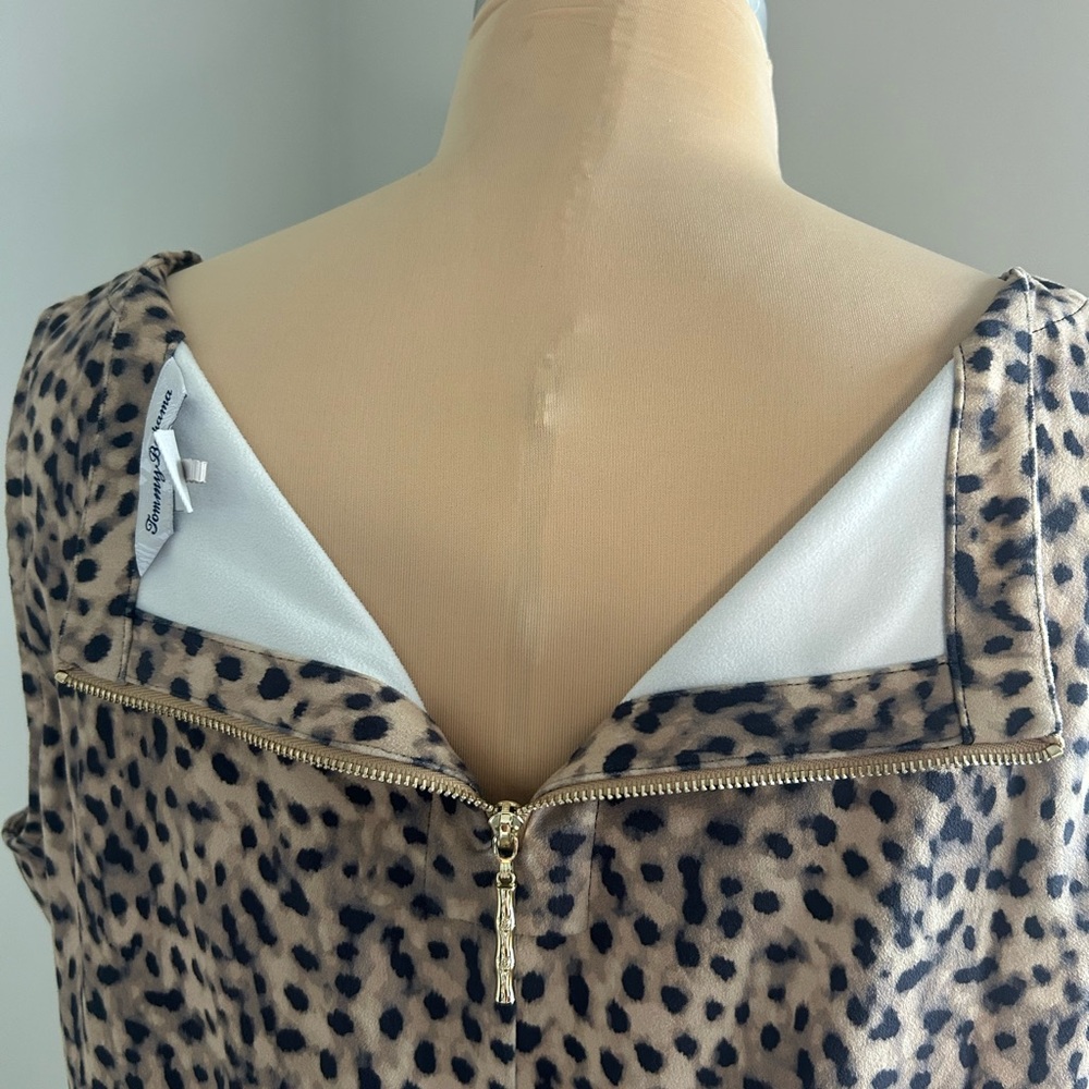 Tommy Bahama super soft and elegant Leopard Animal Print dress - Picture 6 of 9